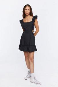Vestido corto con volantes recortados