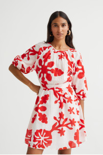 Vestido con lazo en la espalda